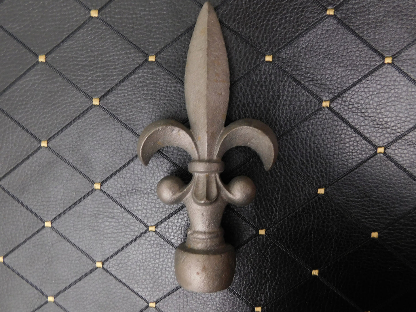 Cast Iron Fleur De Lis Finial | PICK YOUR COLOR | Fence French Country Home Decor | Garden Backyard Decor | Fencing Supplies Fence Top