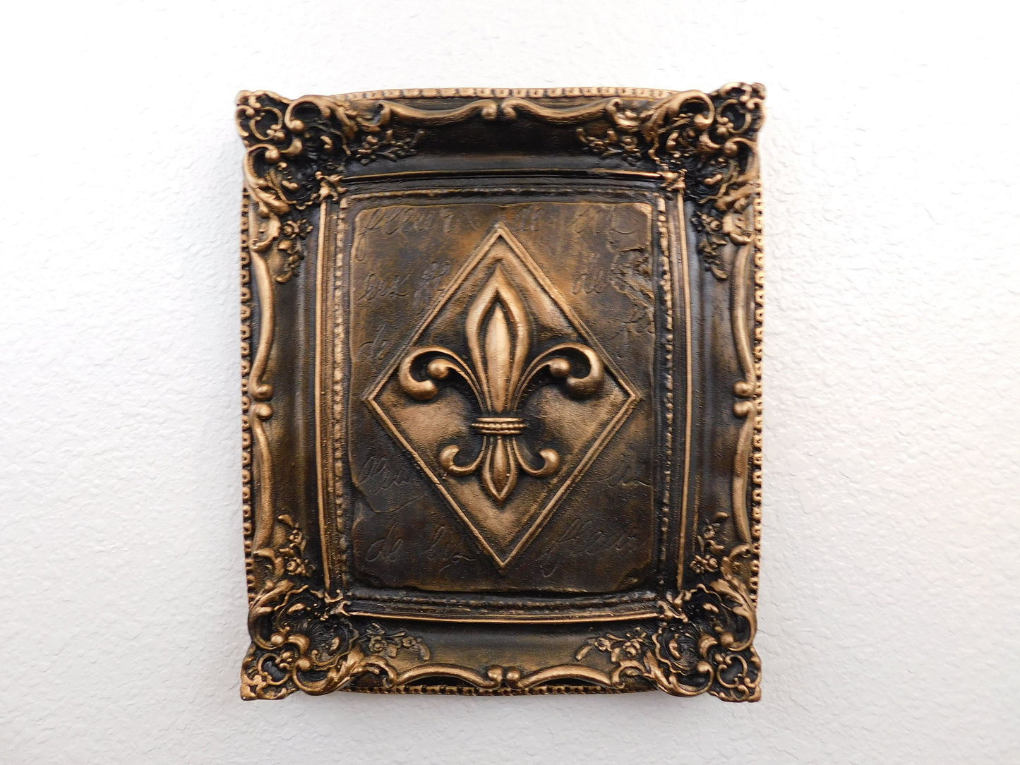 GOLD Fleur de Lis Wall Plaque. Pick Your Color. Handmade Wall Decor. French Elegant, Medieval Royal, Old World, Tuscan. FleurDeLisJunkie