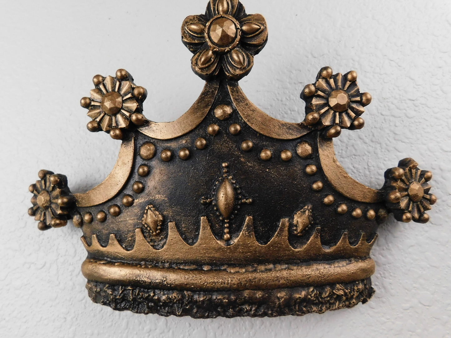 Gold Wall Crown Plaque | PICK YOUR COLOR | Royal King Queen Princess Wall Decor | FleurDeLisJunkie |