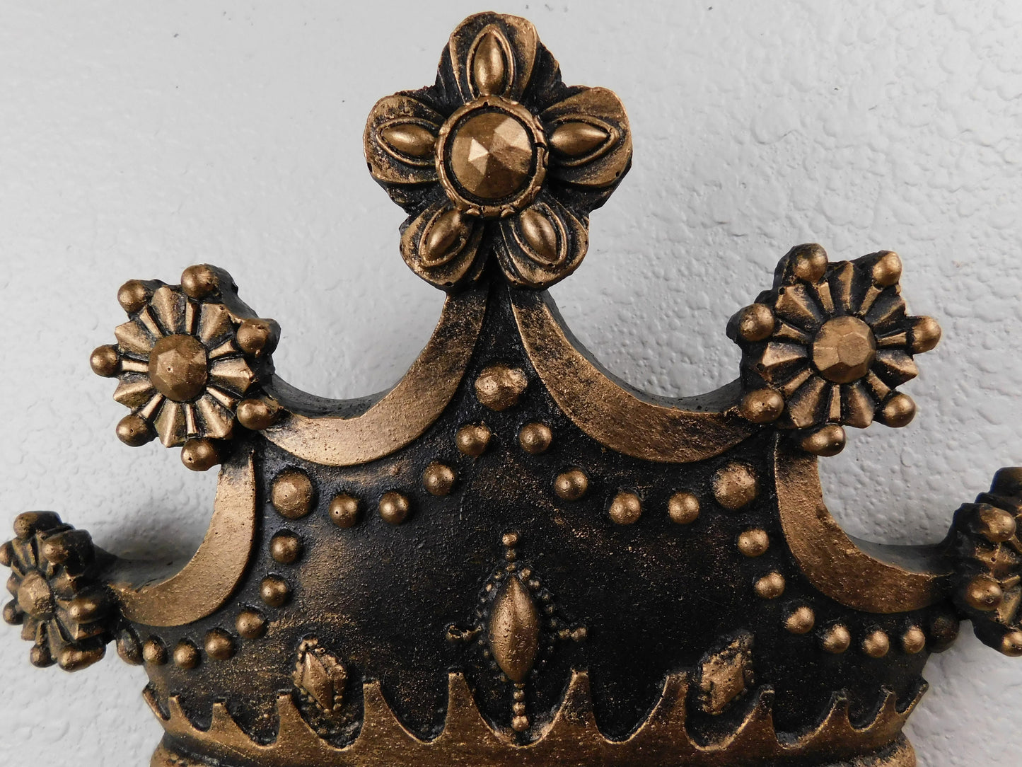 Gold Wall Crown Plaque | PICK YOUR COLOR | Royal King Queen Princess Wall Decor | FleurDeLisJunkie |