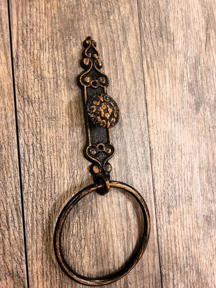 Iron Towel Ring | Doorknob Hand Towel Ring | Bath hardware | Towel Hanger | Fixture Bathroom | Oil Rubbed bronze Fleurdelisjunkie