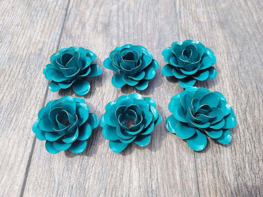 Small Metal Roses | Set of 6 | Rusty Roses | Farmhouse | FREE USA SHIPPING | FleurDeLisJunkie | Supplies | Western | Craft supplies | Iron