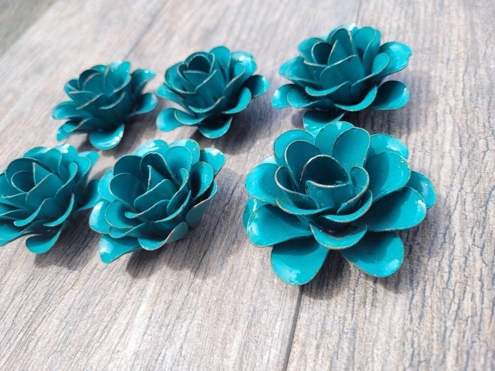 Small Metal Roses | Set of 6 | Rusty Roses | Farmhouse | FREE USA SHIPPING | FleurDeLisJunkie | Supplies | Western | Craft supplies | Iron