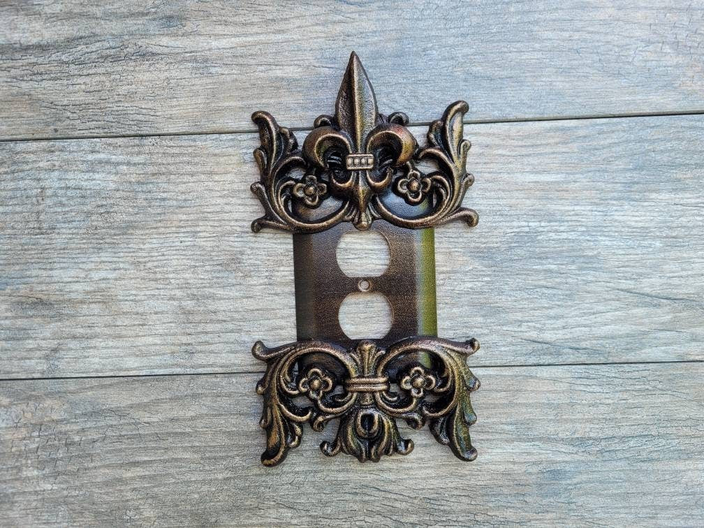 Metal, outlet cover Fleur de Lis Plate - PICK YOUR COLOR - outlet Cover, Custom outlet cover, switch plate, Tuscan