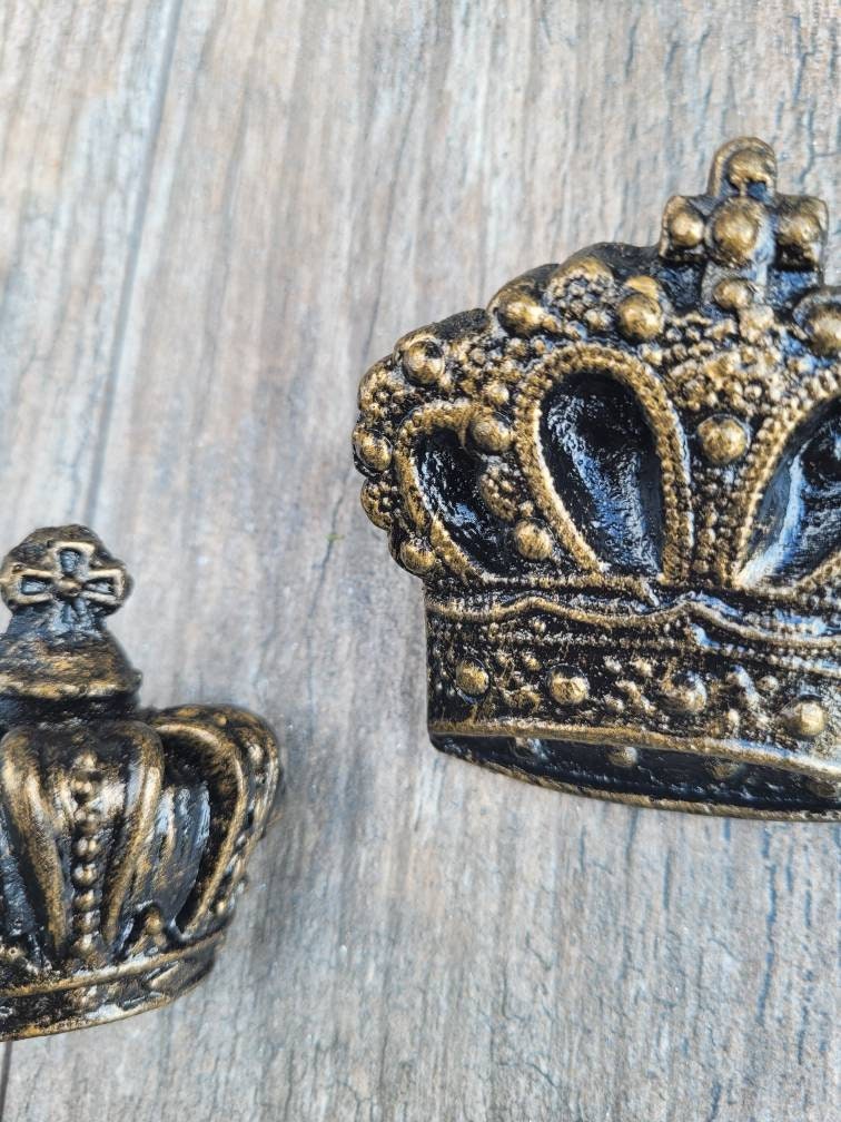 Set of 3 Crown Candle Pins | PICK YOUR COLOR | Candle Picks | Candle Jewelry | Royal Crown Medieval decor, Tuscan, Old World, Queen King