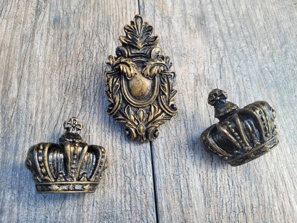 SET of 3 Shield and Crown Candle Pins | PICK your COLOR | Candle Picks | Old World Tuscan Decor Gifts Crown Medieval Fleur de Lis Royal