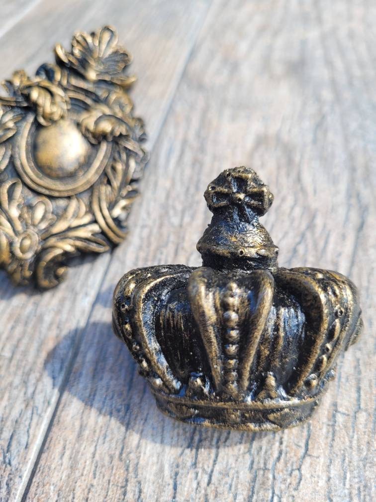 SET of 3 Shield and Crown Candle Pins | PICK your COLOR | Candle Picks | Old World Tuscan Decor Gifts Crown Medieval Fleur de Lis Royal