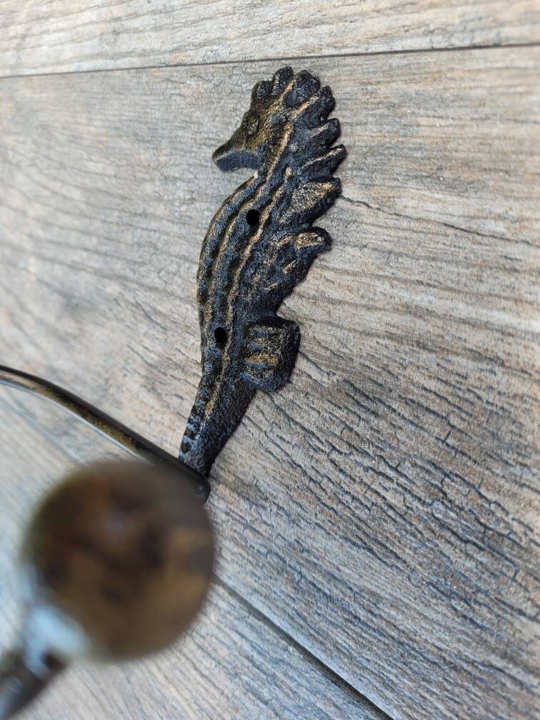Seahorse Toilet Paper Holder, TP Holder, Toilet Tissue Holder, Nature, Wall Hook, Beach Cottage, Lake house bathroom decor, Bath fixture Sea