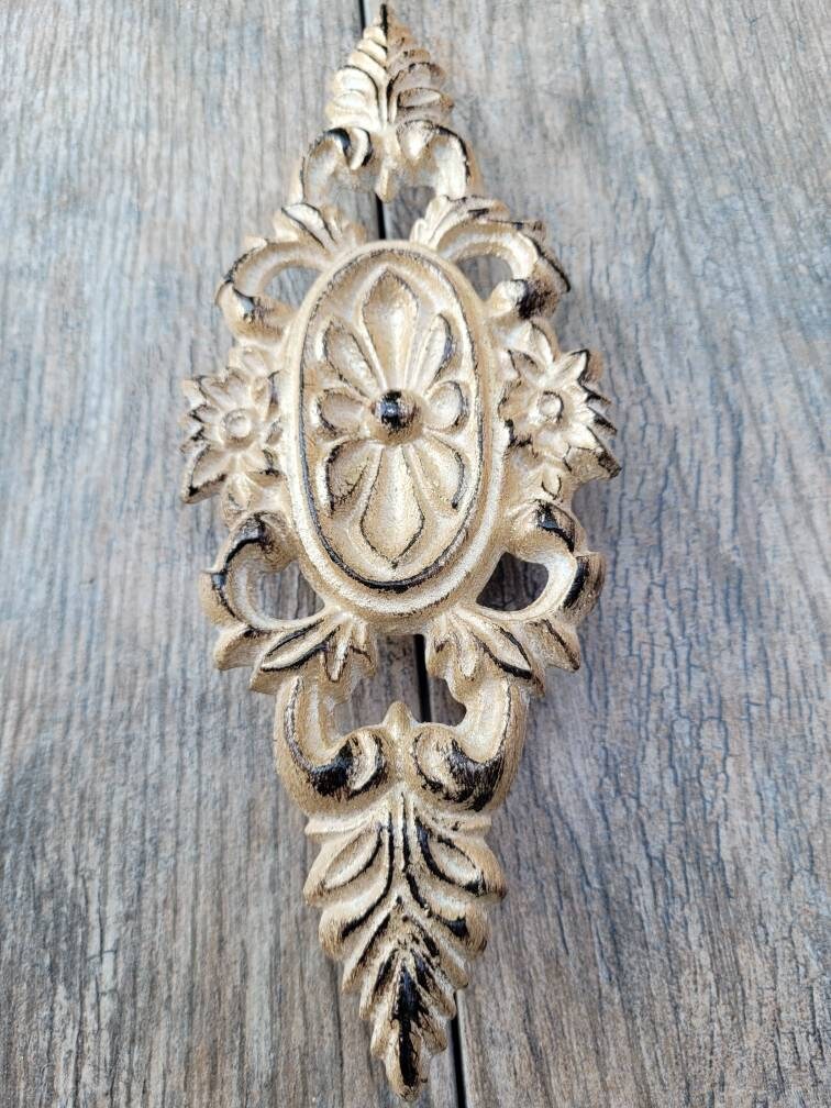 Iron Medallion Candle Pin for Pillar Candles. PICK YOUR COLOR. Tuscan Old World Hacienda Home Decor - Handmade - French Country Victorian