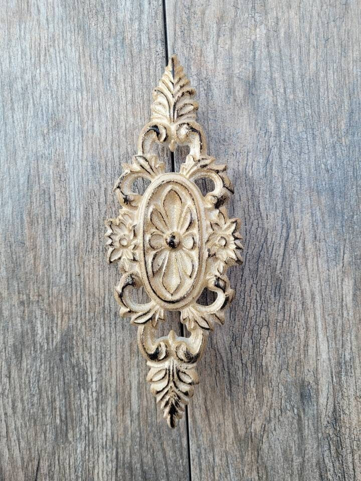 Iron Medallion Candle Pin for Pillar Candles. PICK YOUR COLOR. Tuscan Old World Hacienda Home Decor - Handmade - French Country Victorian