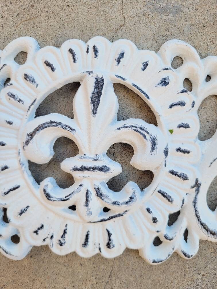 Fleur de Lis Topper | PICK YOUR COLOR | Cabinet Hardware | Wall Plaque | Shabby Chic | Farmhouse | French Country | Metal Art | Pediment