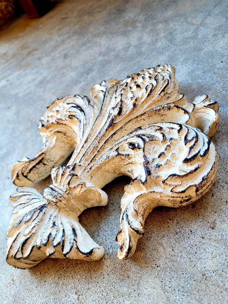 Fleur de Lis Wall plaque - PICK YOUR COLOR - Old World, Royal, Tuscan, French Country, Medieval Wall Art Home Decor | FleurDeLisJunkie |