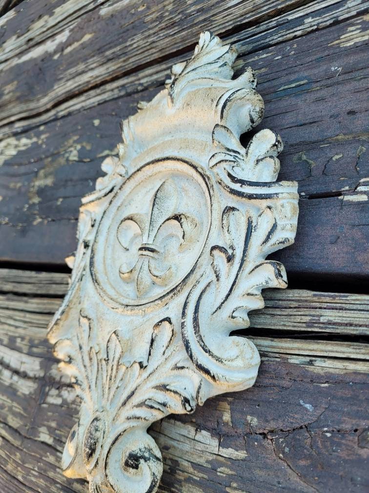 Fleur de Lis Wall plaque - PICK YOUR COLOR - Old World, Tuscan, French Country, Medieval Home Decor, FleurDeLisJunkie, wall decor
