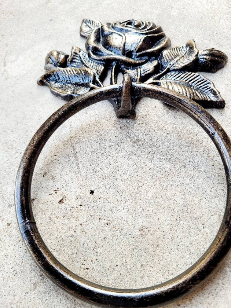 Rose Towel Ring | Medallion | Pick Your Color and Size | Cast Iron Towel Ring | Towel Hanger | Shabby Chic Bathroom | Victorian Vintage look