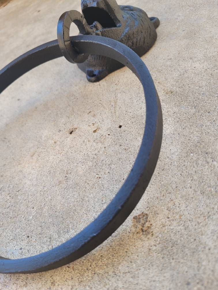 BearTowel Ring, PICK YOUR COLOR, Bathroom Towel Hanger, Nature Wall Hook, Bath towel ring, Black Bear Cabin decor, original design fixture