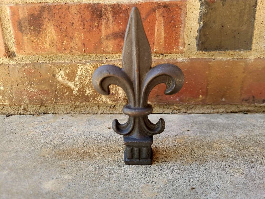 Cast Iron Fleur De Lis Finial | PICK YOUR COLOR | Fence Decor, French Country Home Decor, Garden Backyard Decor, Fencing Supplies Top Rail