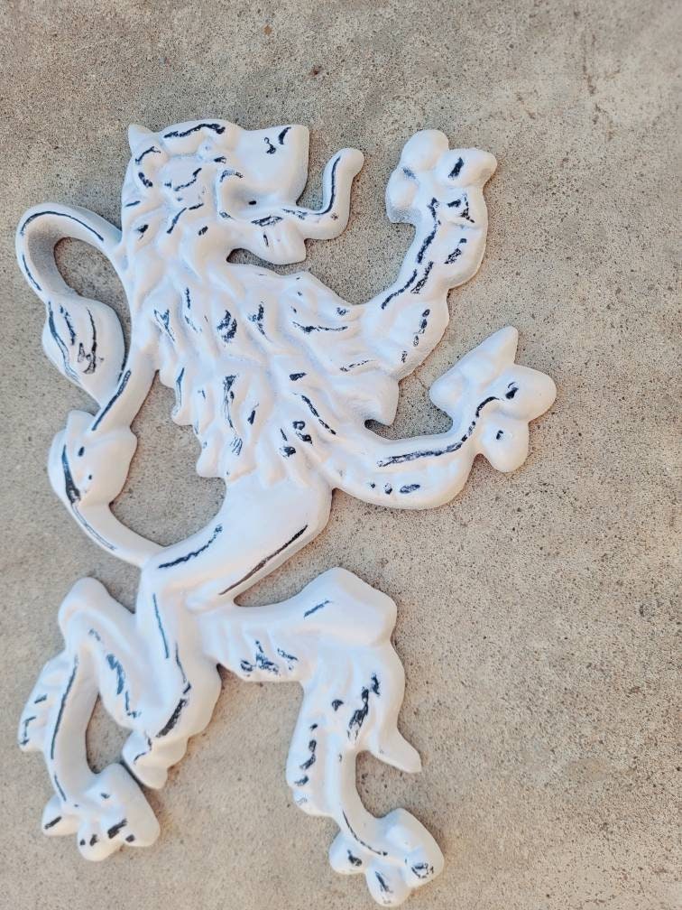 Lion Wall Plaque | PICK YOUR COLOR | Metal wall decor | Britannic Lion | Medieval | Royal | King | Queen | Castle | FleurDeLisJunkie