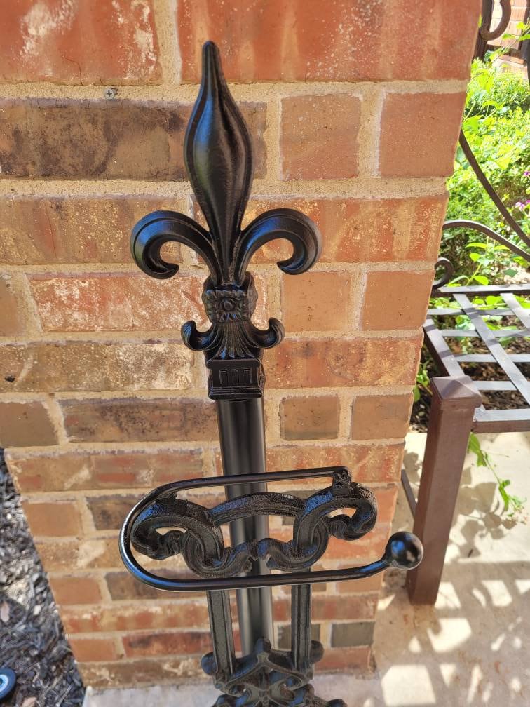 Free Standing Toilet Paper Holder | Toilet paper storage | Toilet paper stand | Cast iron | FleurDeLisJunkie | Toilet tissue| Tissue storage