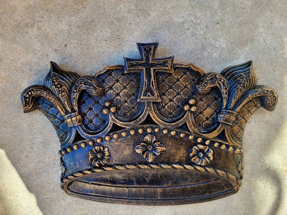 Crown Wall Plaque | PICK YOUR COLOR | Castle Medieval | Old World Decor | King | FleurDeLisJunkie | Queen | Wall Crown | Royal | Princess