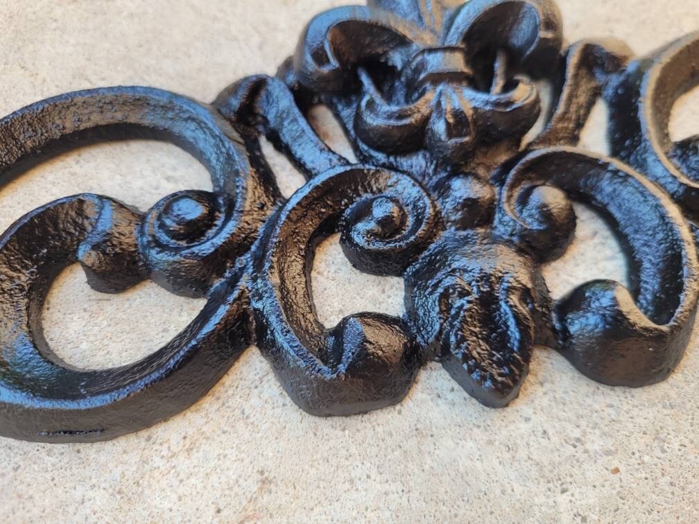 Fleur De Lis Topper Metal - PICK YOUR COLOR - 15.5"Wall Plaque Valance, Old World, Tuscan Metal Art, Cabinet Hardware, Kitchen, Bathroom