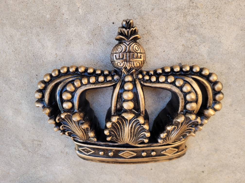 Crown Wall Plaque | PICK YOUR COLOR | Castle Decor | Fleur de Lis Royal Queen King Princess Old World Tuscan | FleurDeLisJunkie |