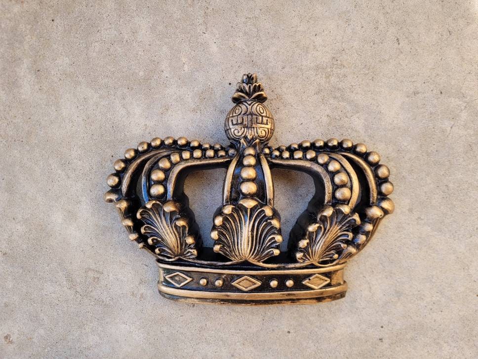 Crown Wall Plaque | PICK YOUR COLOR | Castle Decor | Fleur de Lis Royal Queen King Princess Old World Tuscan | FleurDeLisJunkie |