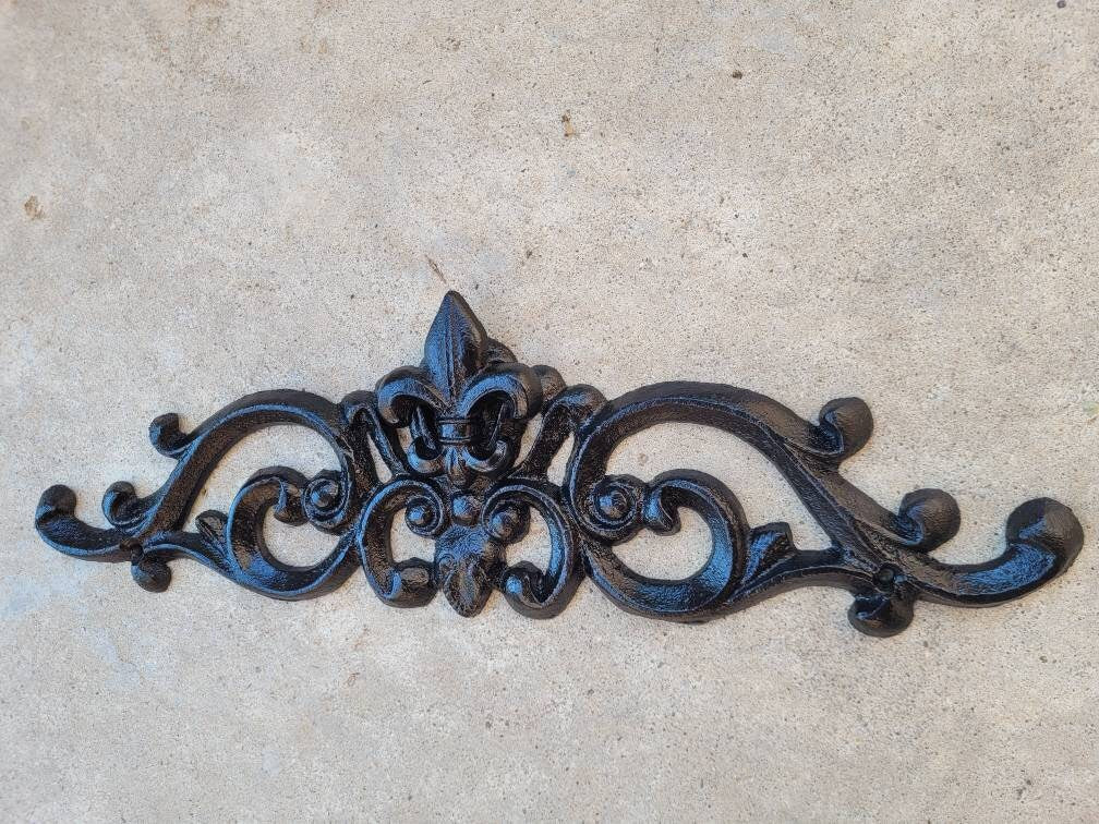 Fleur De Lis Topper Metal - PICK YOUR COLOR - 15.5"Wall Plaque Valance, Old World, Tuscan Metal Art, Cabinet Hardware, Kitchen, Bathroom
