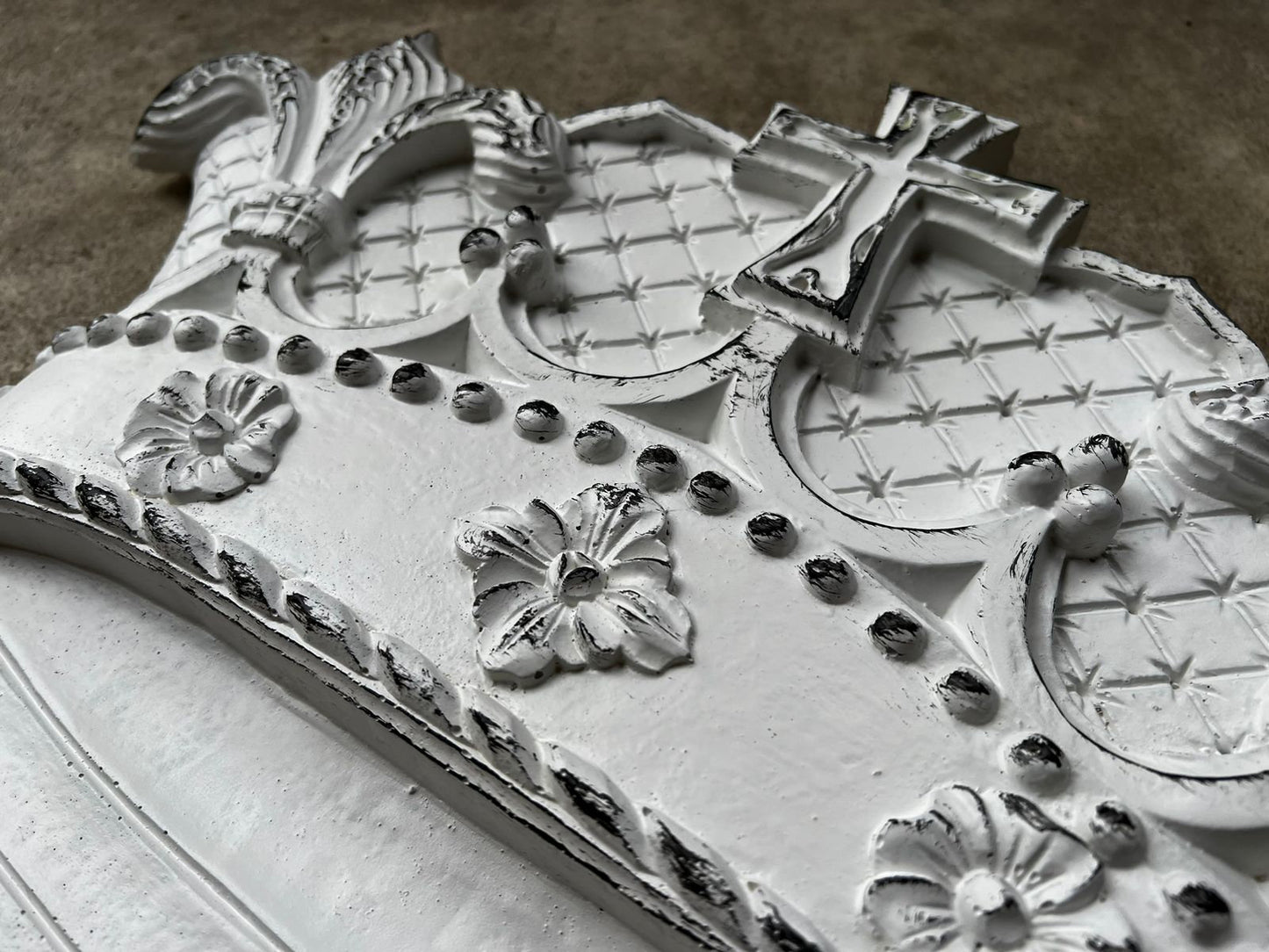 Crown Wall Plaque | PICK YOUR COLOR | Castle Medieval | Old World Decor | King | FleurDeLisJunkie | Queen | Wall Crown | Royal | Princess