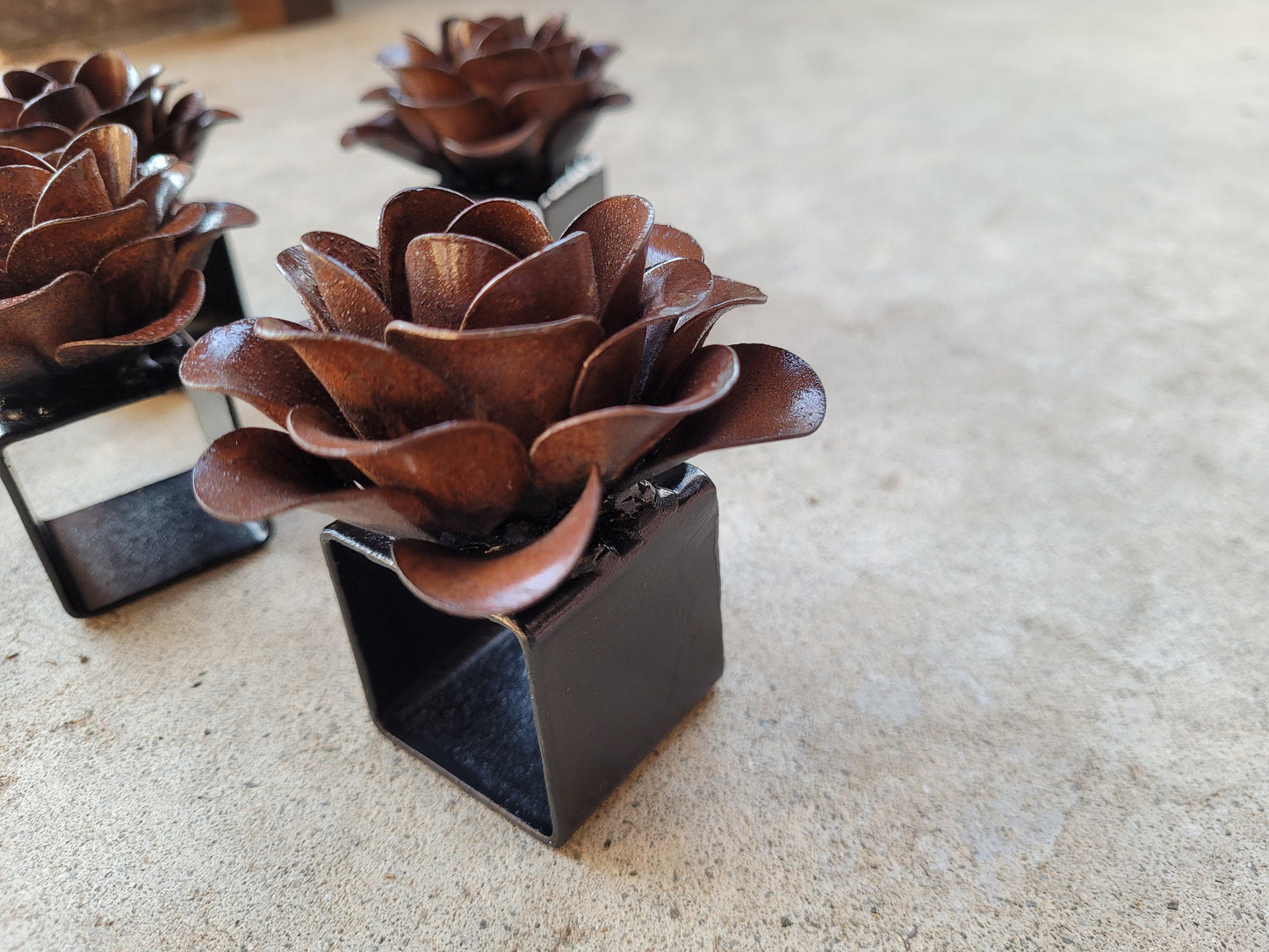 Set of 4 Napkin Rings | Original design | Metal Rusty Rose | Tuscan Kitchen | French Country | Rustic Farmhouse Kitchen Organization
