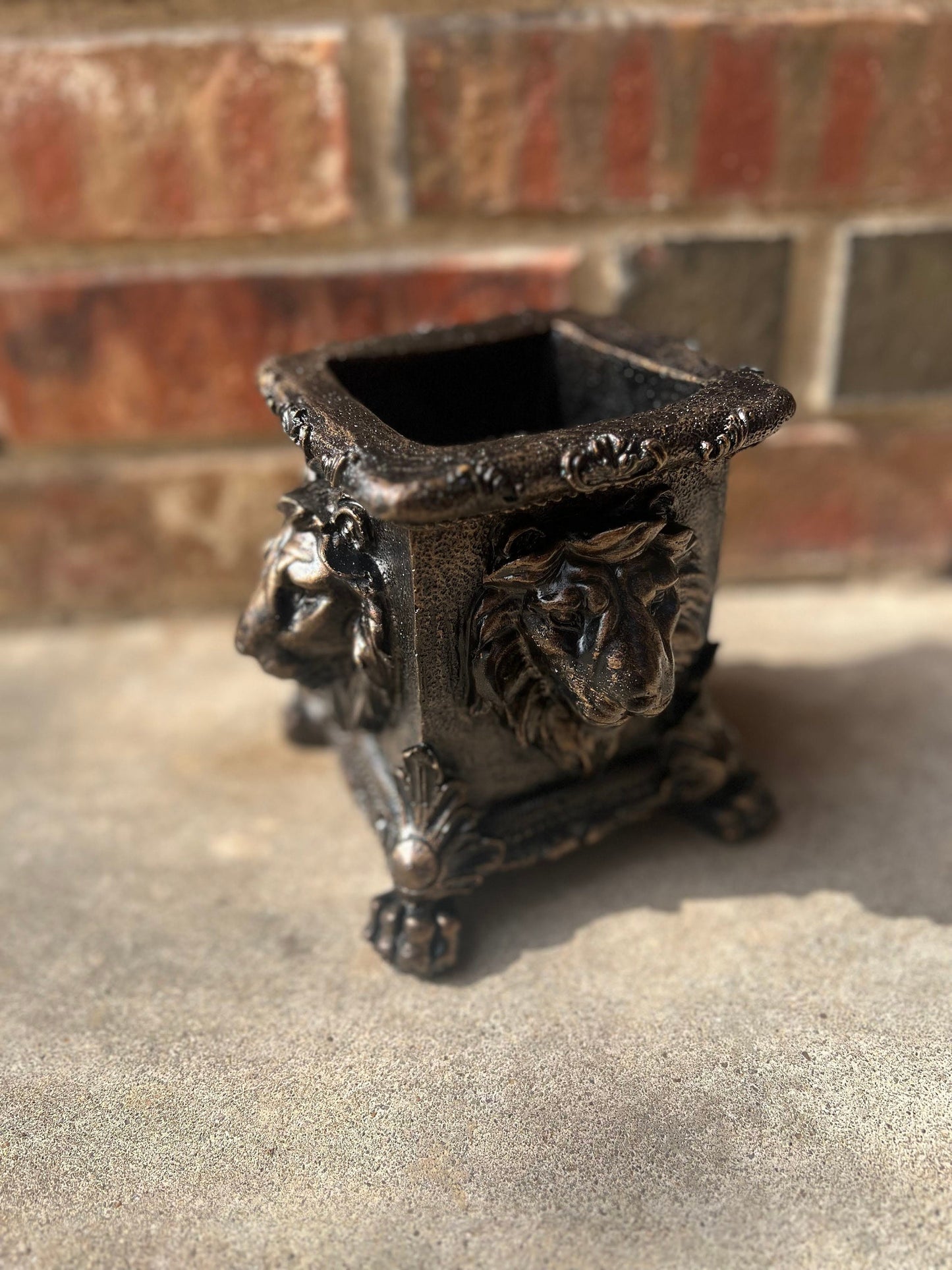 Lion Vase, Pencil Cup, TV Remote Control Holder, Tabletop decor. PICK your COLOR. Medieval Royal Fleur de Lis Home decor.