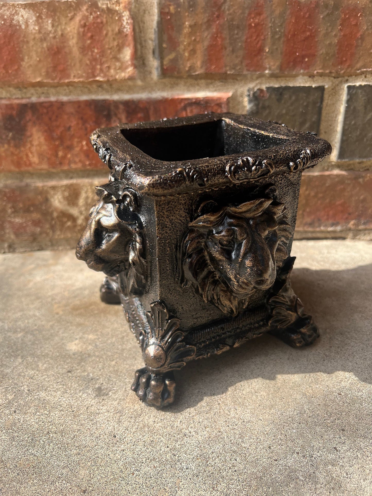 Lion Vase, Pencil Cup, TV Remote Control Holder, Tabletop decor. PICK your COLOR. Medieval Royal Fleur de Lis Home decor.