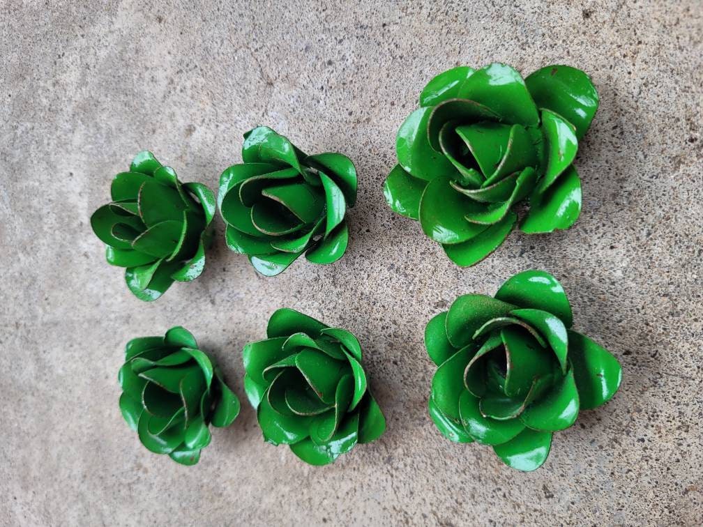 Small Metal Roses | Set of 6 | True green | Rustic | Farmhouse | FREE USA SHIPPING | FleurDeLisJunkie | Supplies | Western | craft supplies