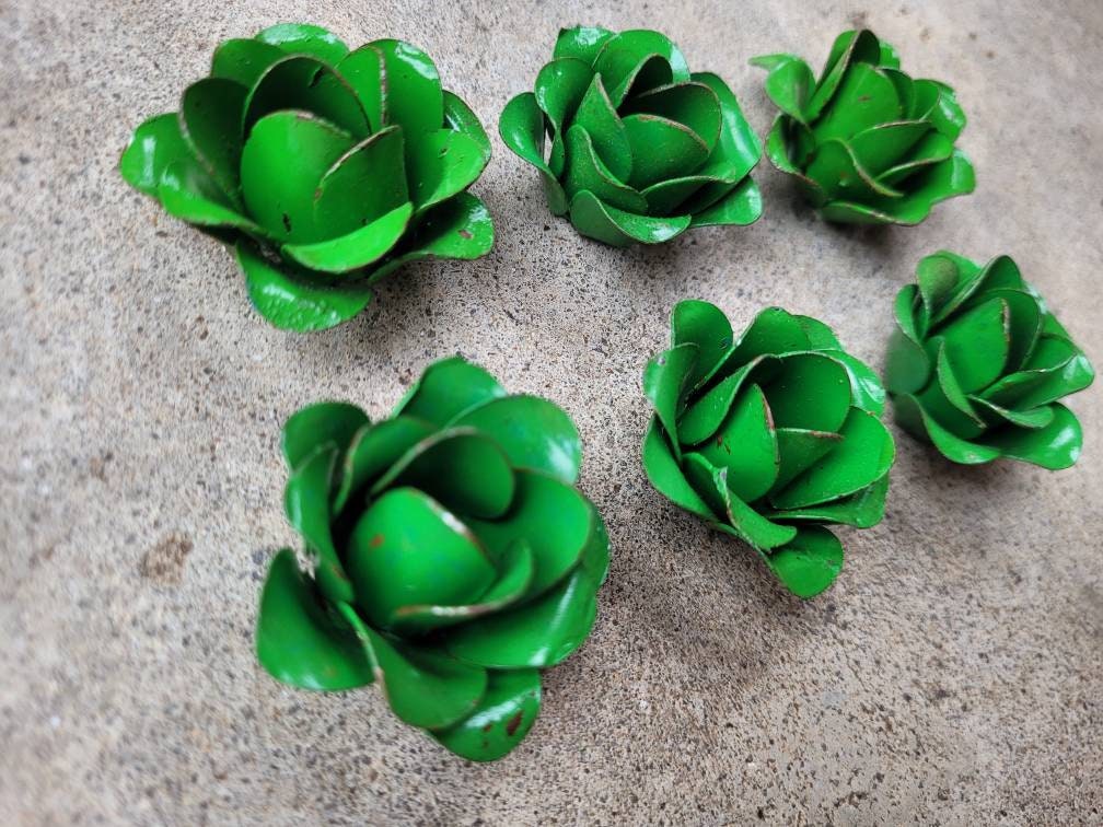 Small Metal Roses | Set of 6 | True green | Rustic | Farmhouse | FREE USA SHIPPING | FleurDeLisJunkie | Supplies | Western | craft supplies