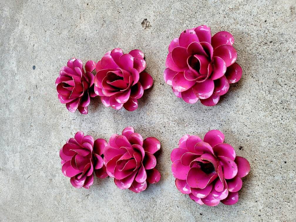 Small Metal Roses | Set of 6 | Pink Roses | Farmhouse | FREE USA SHIPPING | FleurDeLisJunkie | Supplies | Western | Craft supplies | Iron