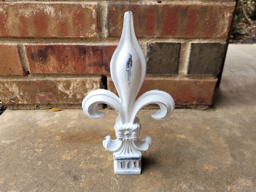 Fleur de lis cast iron finial | PICK YOUR COLOR | fence top finial | tabletop decor | craft supplies | Decorative bottle top