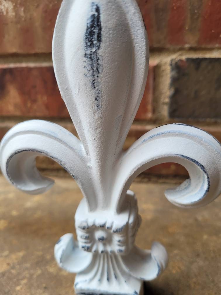 Fleur de lis cast iron finial | PICK YOUR COLOR | fence top finial | tabletop decor | craft supplies | Decorative bottle top