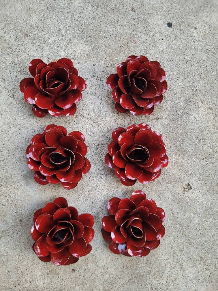 Small Metal Roses | Set of 6 | Red Roses | Farmhouse | FREE USA SHIPPING | FleurDeLisJunkie | Supplies | Western | Craft supplies | Iron