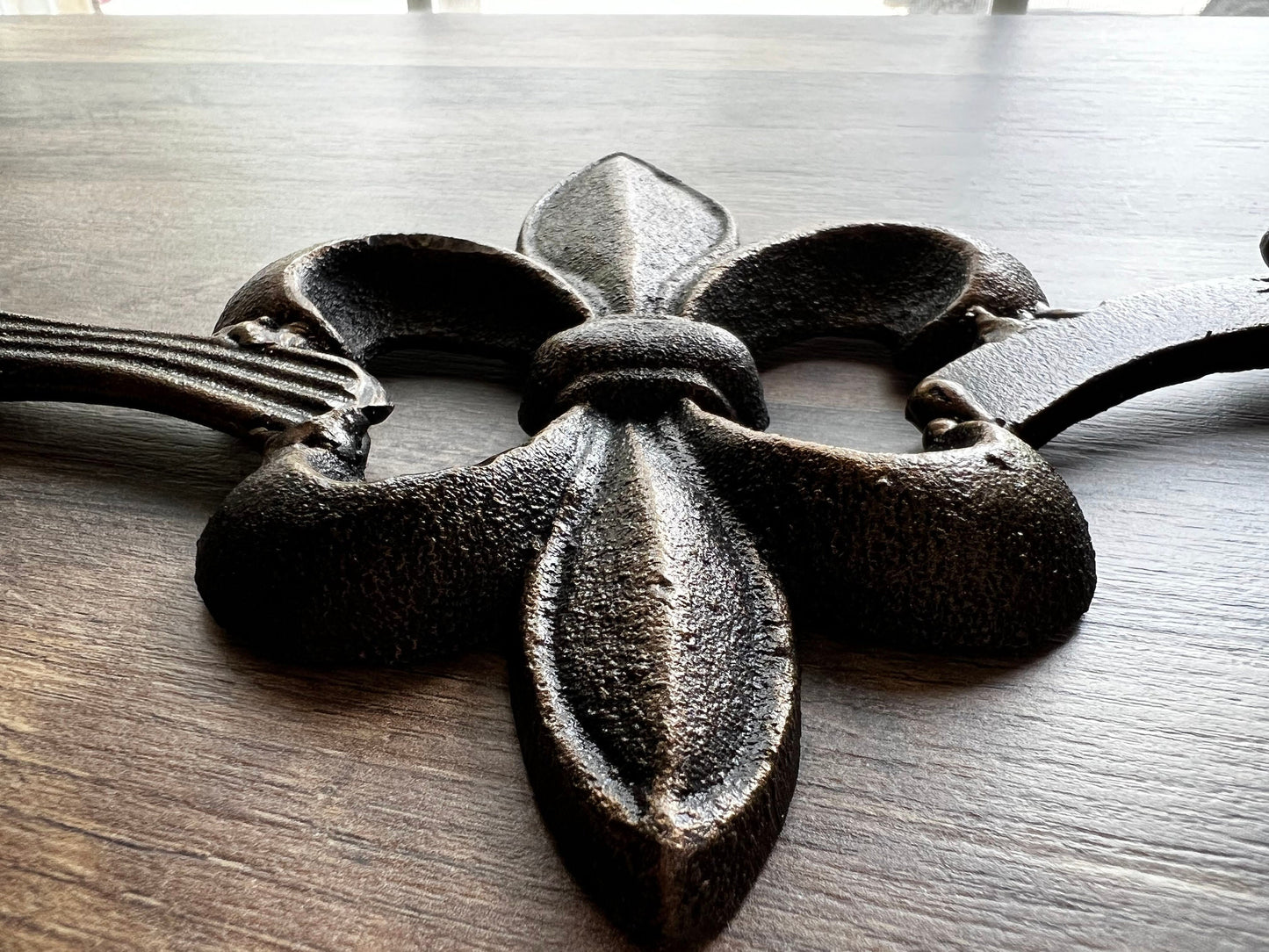 Cast Iron Fleur de Lis Topper | PICK YOUR COLOR | Pediment French | Wrought Iron Decor | French Country | Metal Art | Valance | Fleurs
