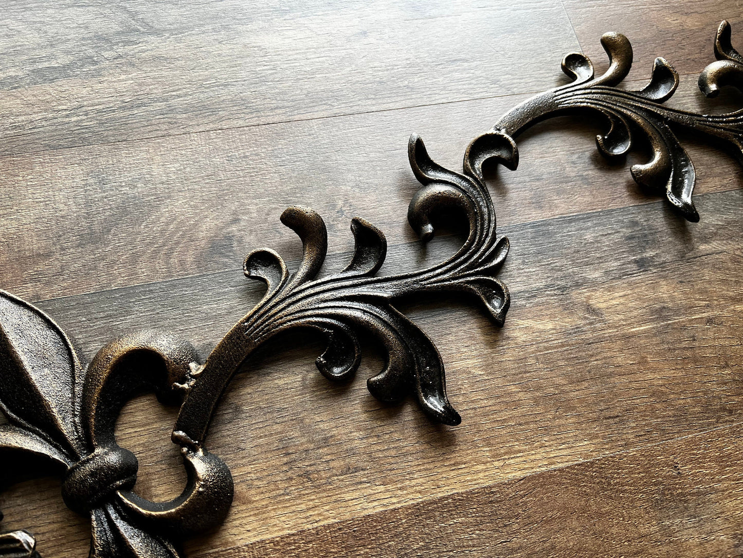 Cast Iron Fleur de Lis Topper | PICK YOUR COLOR | Pediment French | Wrought Iron Decor | French Country | Metal Art | Valance | Fleurs