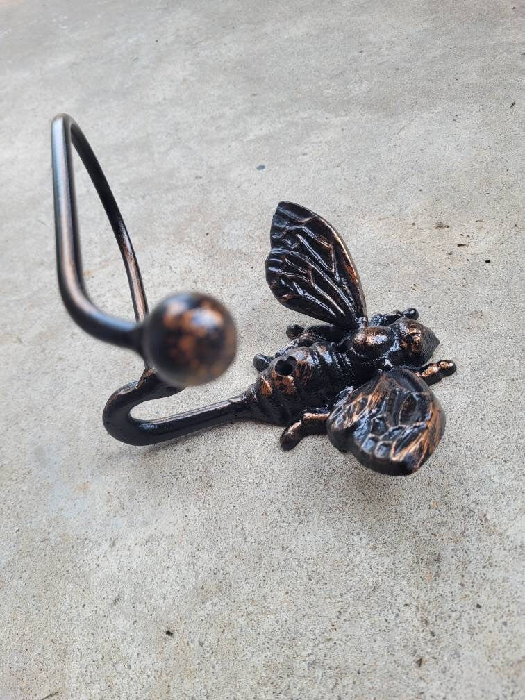 Bee Toilet Paper Holder, TP Holder, Toilet Tissue Holder, Nature, Wall Hook, Queen Bee Decor, Bathroom Bath fixture, hardware, Honey Bee