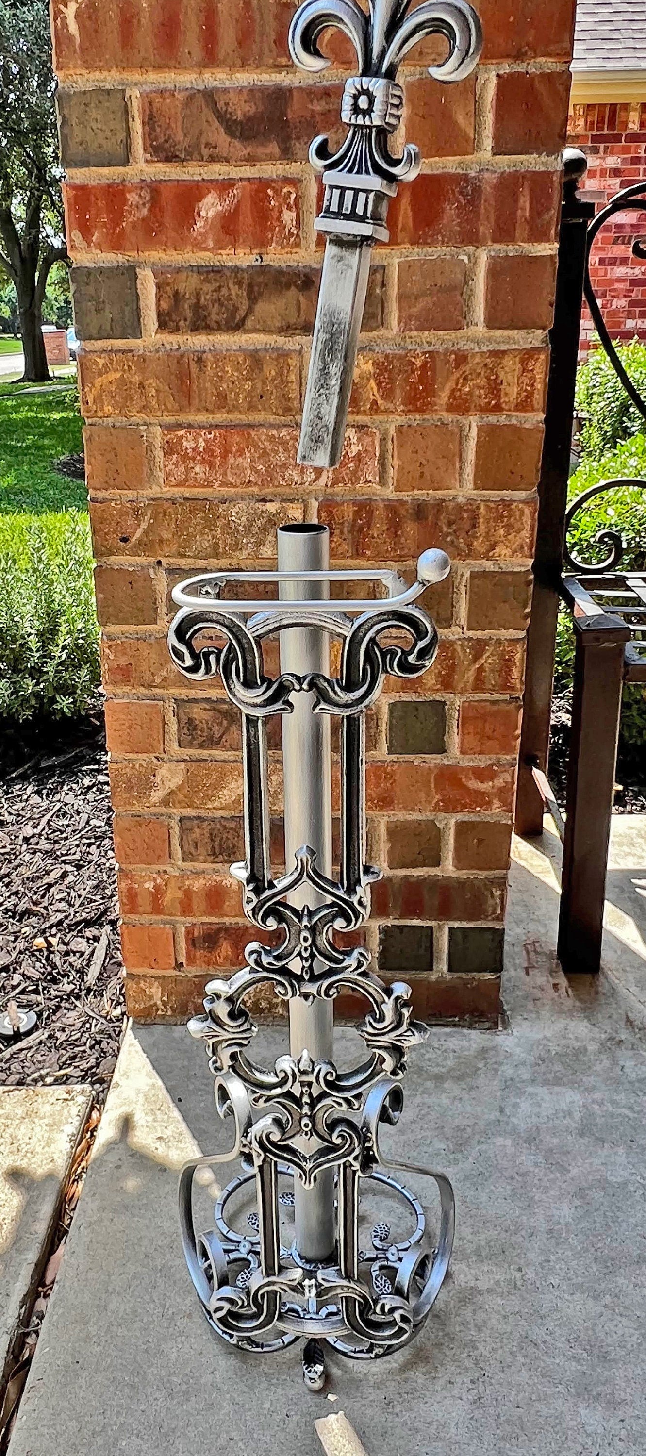 Free Standing Toilet Paper Holder | Toilet paper storage | Toilet paper stand | Cast iron | FleurDeLisJunkie | Toilet tissue| Tissue storage