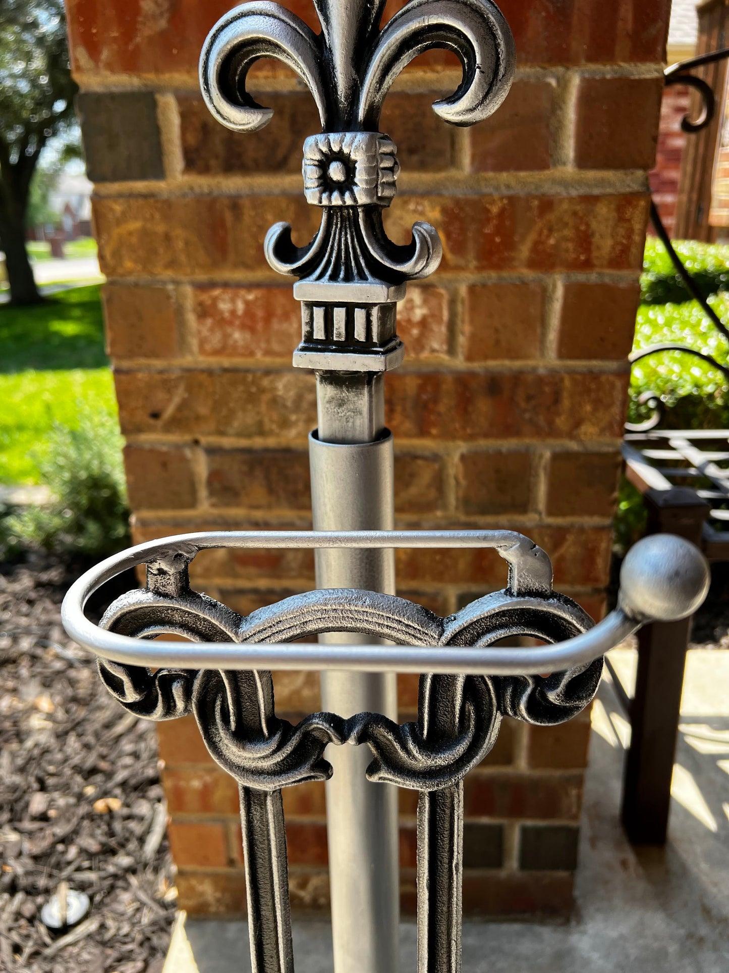 Free Standing Toilet Paper Holder | Toilet paper storage | Toilet paper stand | Cast iron | FleurDeLisJunkie | Toilet tissue| Tissue storage