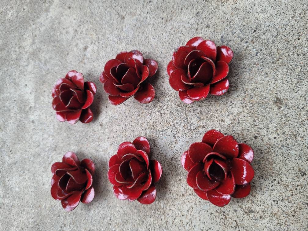 Mini Metal Rusty Red Roses - Set of 6