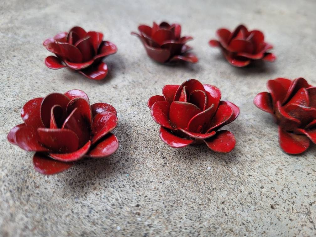Mini Metal Rusty Red Roses - Set of 6