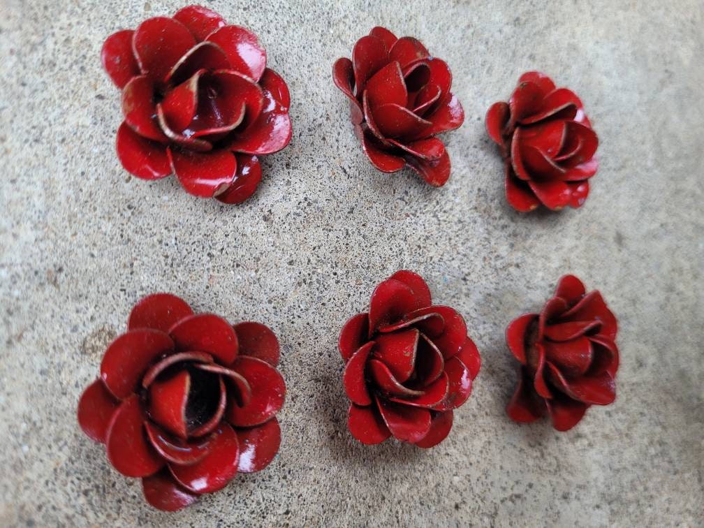 Mini Metal Rusty Red Roses - Set of 6
