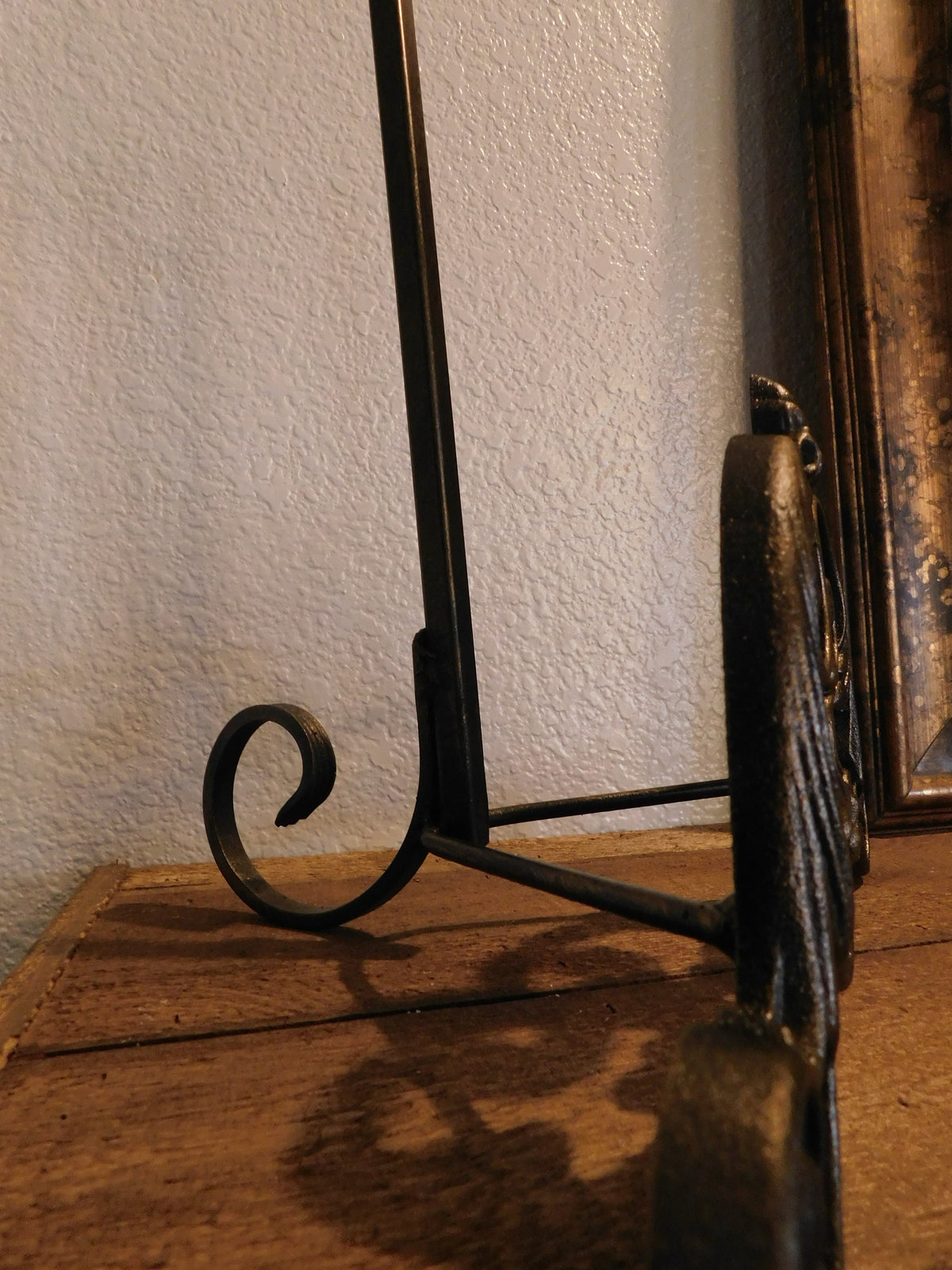 Heavy Iron Easel | PICK YOUR COLOR | Fleur de Lis | Crown | Tuscan | Medieval | Picture stand | FleurDeLisJunkie | Art Display Stand | New