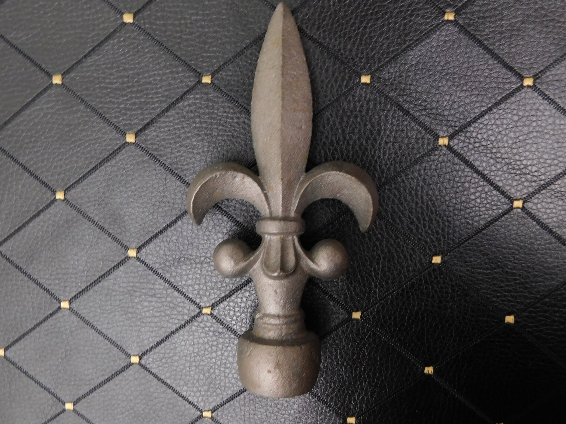 Cast Iron Fleur De Lis Finial | PICK YOUR COLOR |  Fence French Country Home Decor | Garden Backyard Decor | Fencing Supplies Fence Top