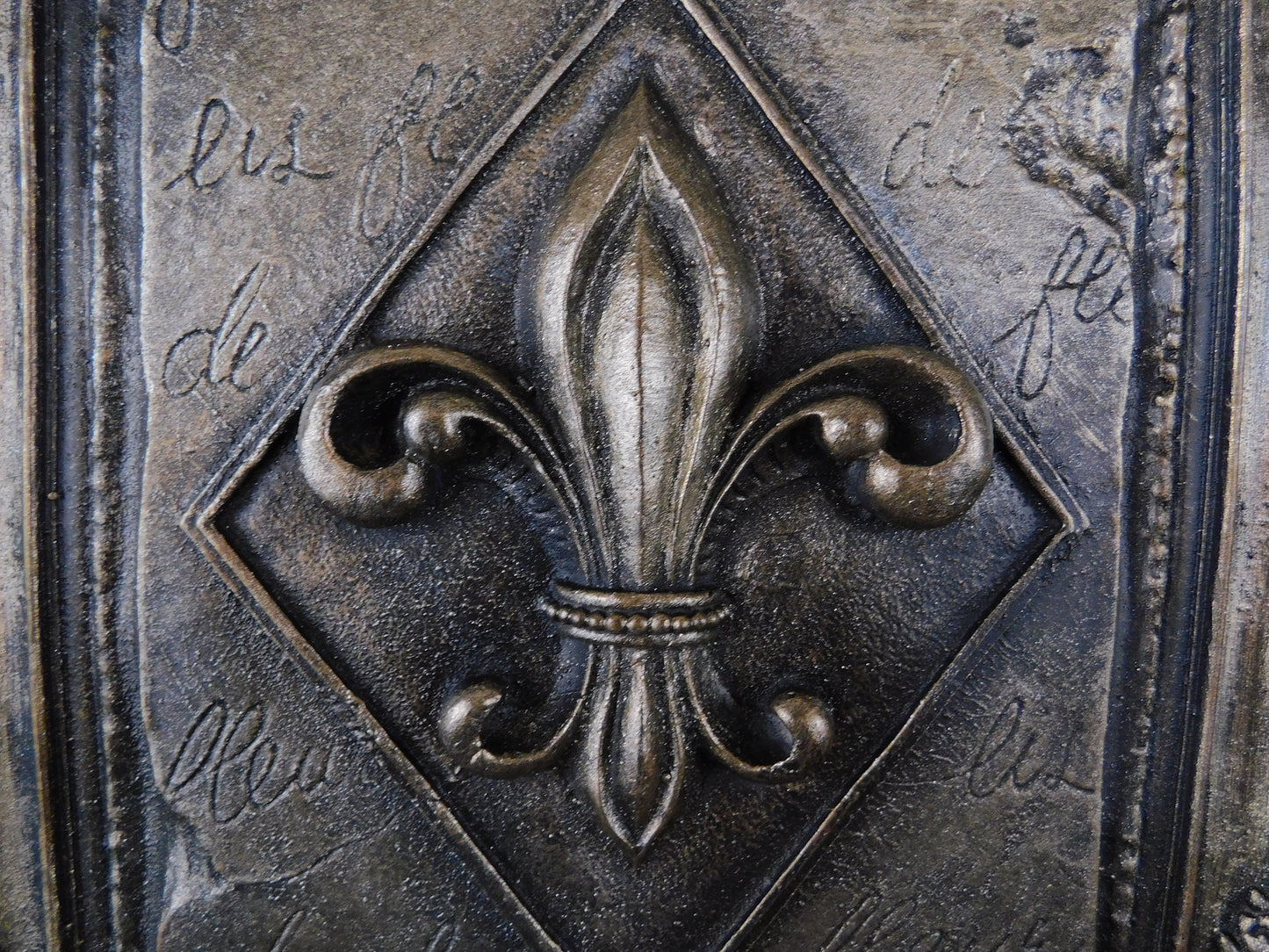 Fleur de Lis Wall Decor, PICK YOUR COLOR, French Country, Vintage Style Fleur De Lis, Medieval Home Decor, Royal French | FleurDeLisJunkie |