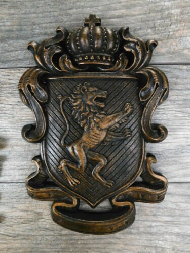 Lion Shield wall plaque - PICK YOUR COLOR - Coat of arms wall decor Medieval Old World style Hand Painted