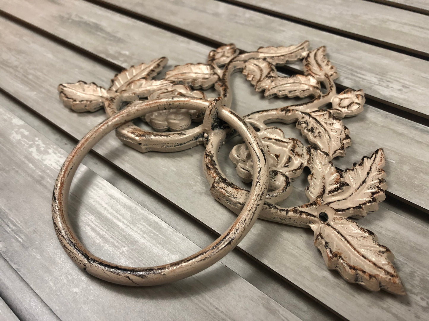 Rose Towel Ring, Rose Hand Towel Hook, Cast Iron Towel Holder, Metal Bath Towel Hanger, Shabby Chic Victorian Bathroom | Fleurdelisjunkie |